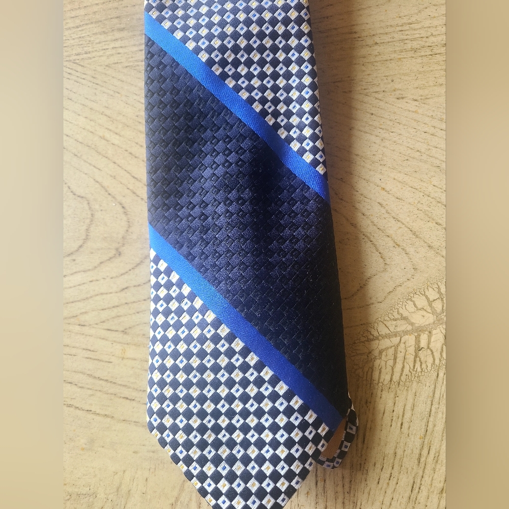 Sulka of Paris silk tie